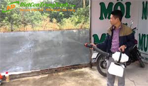 Phun-thuoc-diet-con-trung